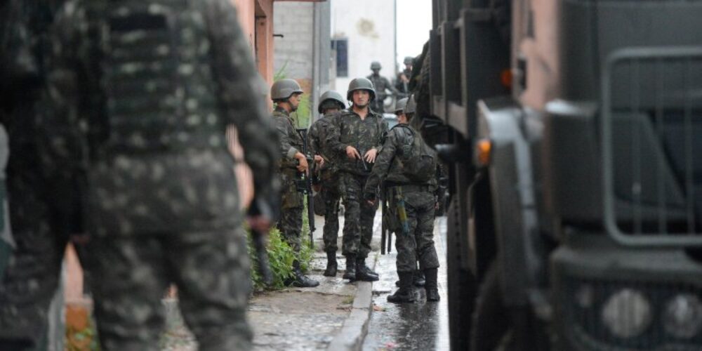 Exército nas ruas GLO Garantia da Lei e da Ordem